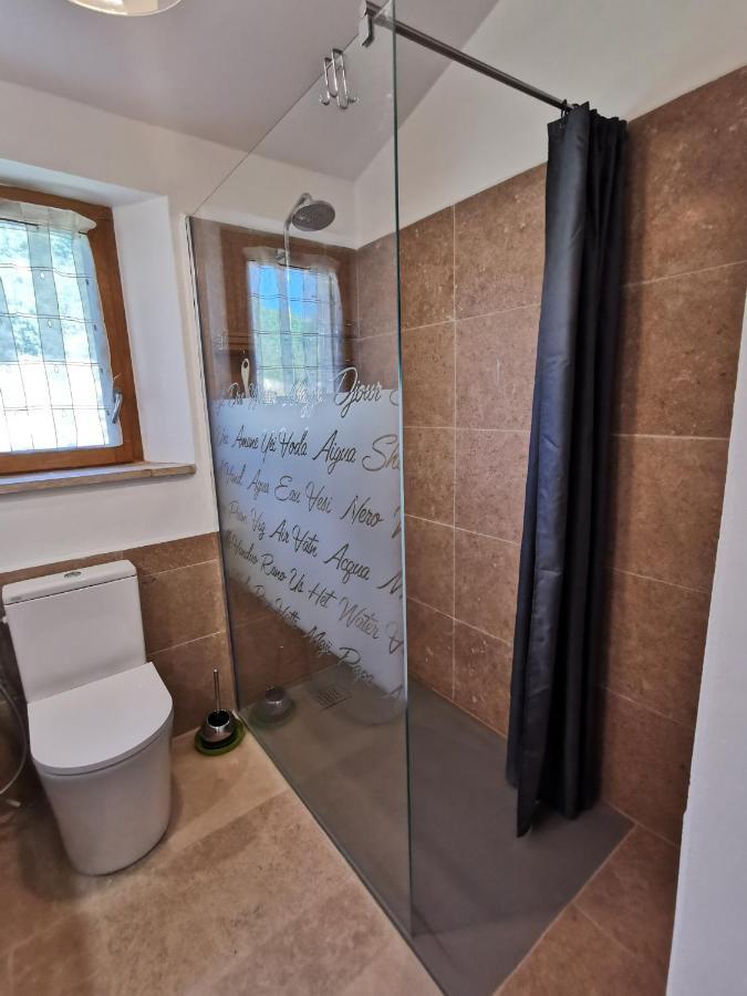La Peyregoune, Logement En Pleine Nature Et Table D'Hotes Blieux Zewnętrze zdjęcie
