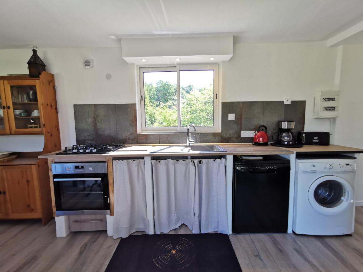 La Peyregoune, Logement En Pleine Nature Et Table D'Hotes Blieux Zewnętrze zdjęcie