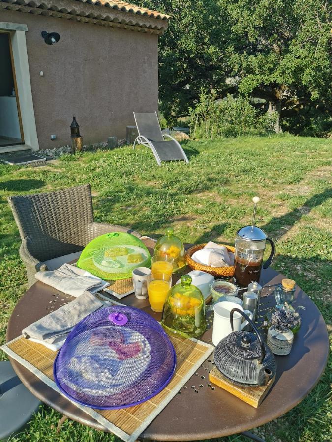 La Peyregoune, Logement En Pleine Nature Et Table D'Hotes Blieux Zewnętrze zdjęcie