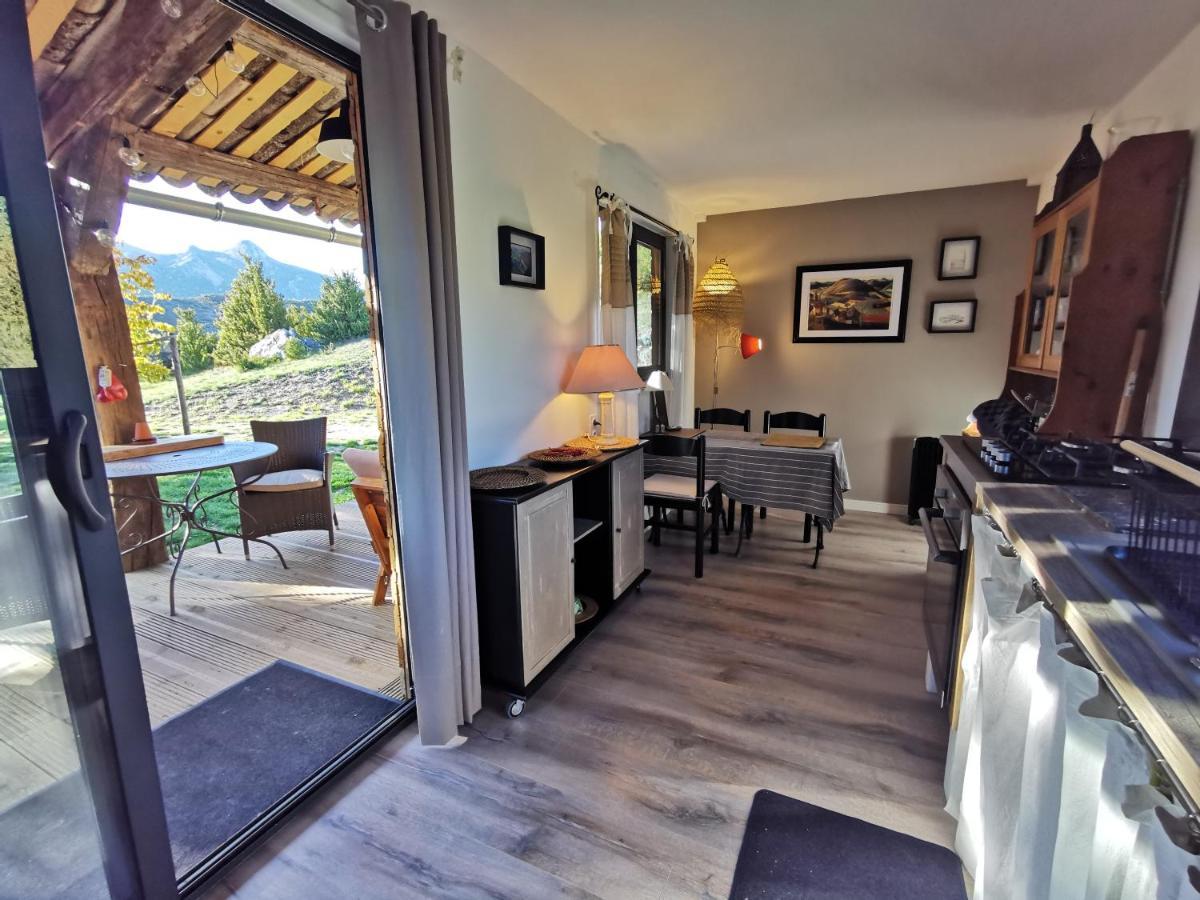 La Peyregoune, Logement En Pleine Nature Et Table D'Hotes Blieux Zewnętrze zdjęcie