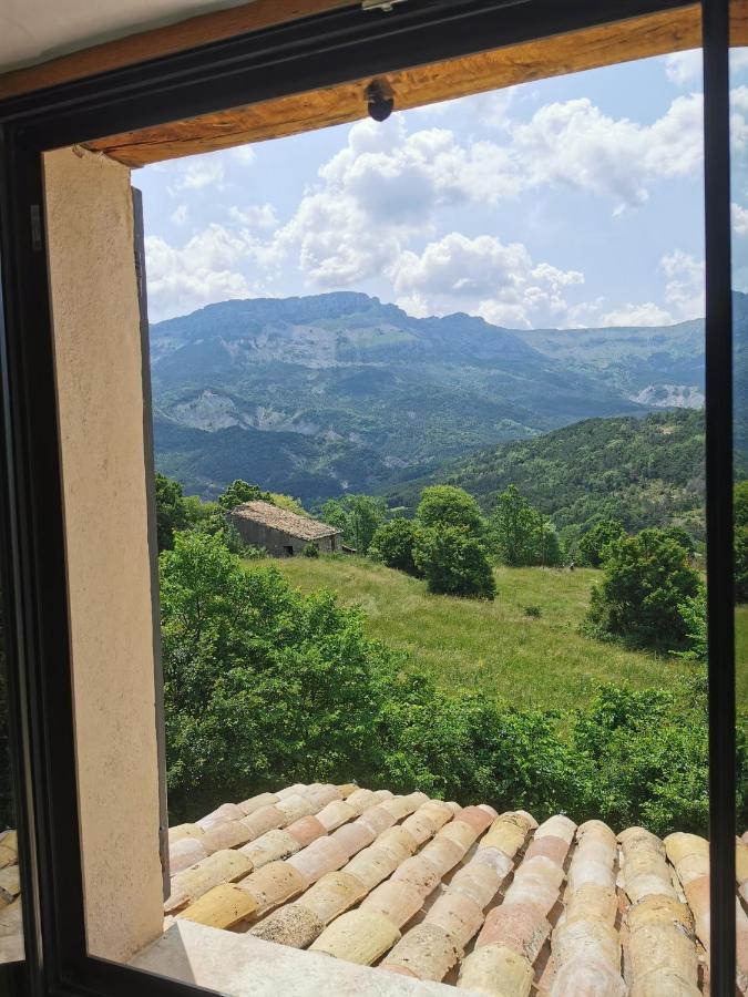 La Peyregoune, Logement En Pleine Nature Et Table D'Hotes Blieux Zewnętrze zdjęcie